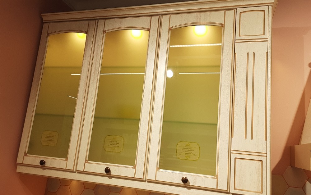 Кухня Лина с патиной / м.Народное ополчение