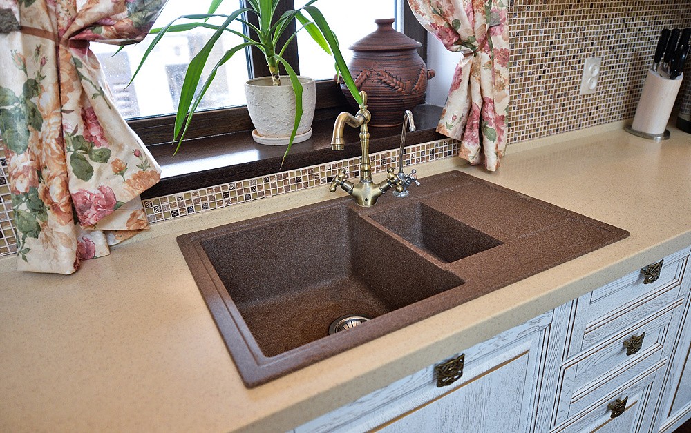 Кухня Виконт белый с золотой патиной