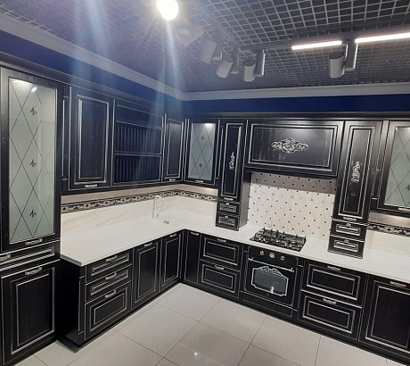 Кухня Катарина с патиной / м. Народного ополчения