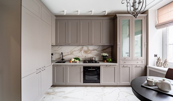 Коричневая кухня в Анапе