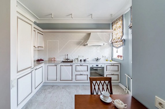 Угловые кухни с закругленным углом