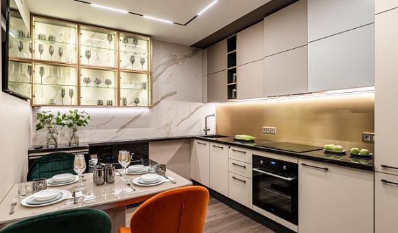 Бежевая кухня в Мурманске