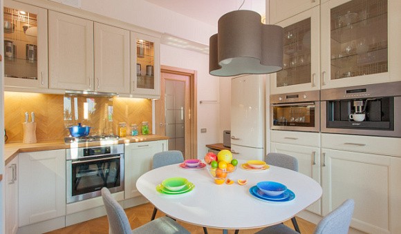 Бежевая кухня в Мурманске