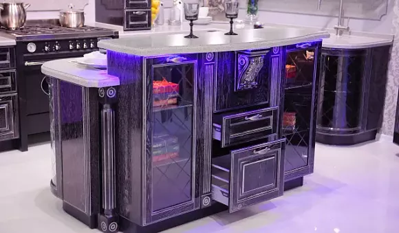 Темная кухня в Ростове-на-Дону