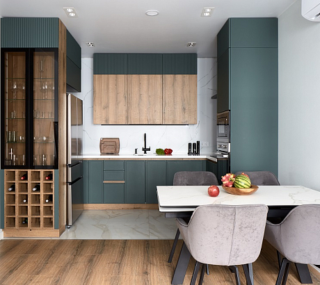 Умная кухня с интегрированным винным стеллажом
